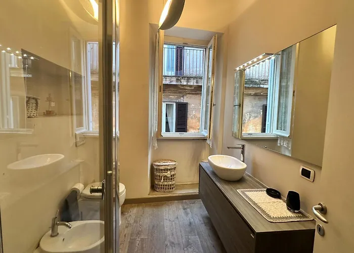 Appartement In By The Pantheon *
